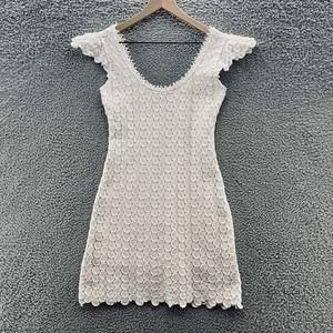 Yoana Baraschi Dress Ivory Embroidered Lace Overlay Cap Sleeve Scoop Sheath